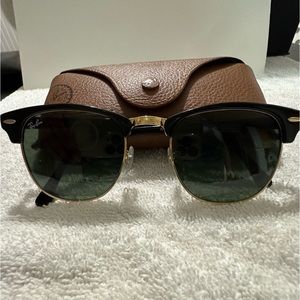 Ray-Ban color black and gold